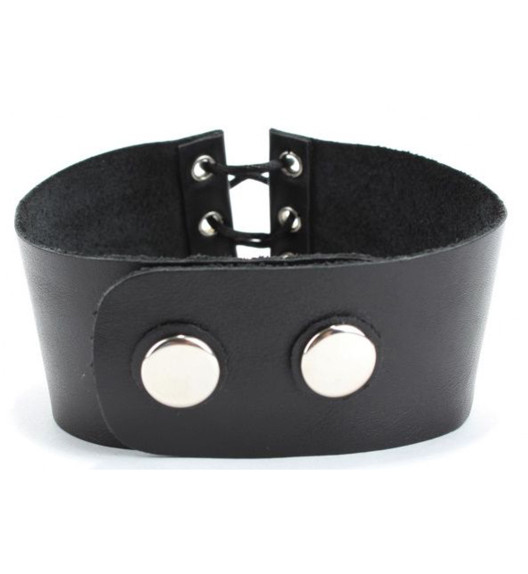 Чокер черный со шнуровкой спереди