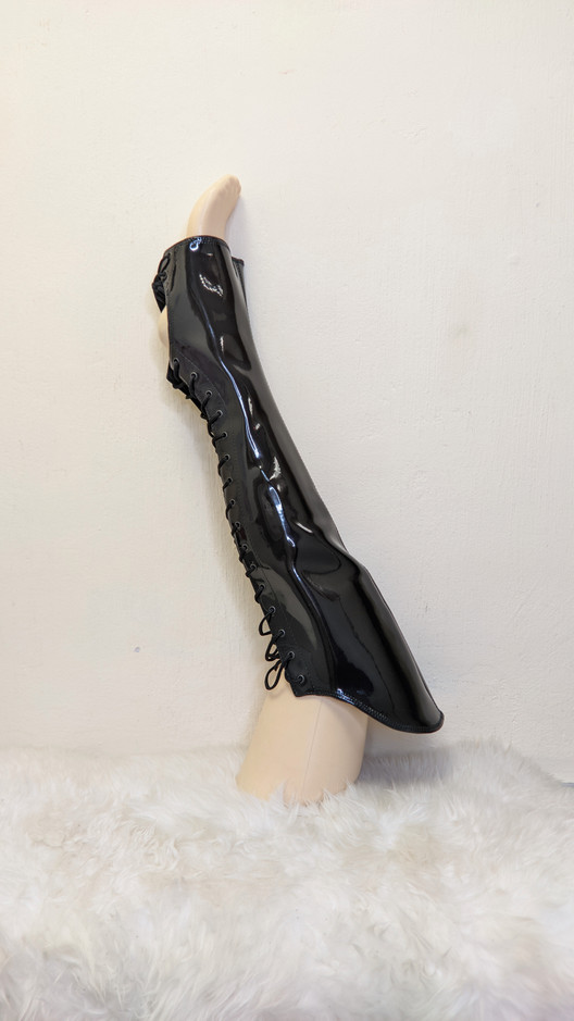 Краги с наколенниками черные лаковые