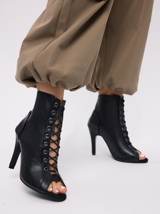 Туфли хилсы Shoes Stories черные HLS006/BLK