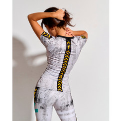 Футболка V-Shirt La Florista "Ceramic"  Bona Fide