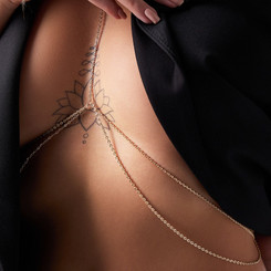 Украшение на грудь золотистое