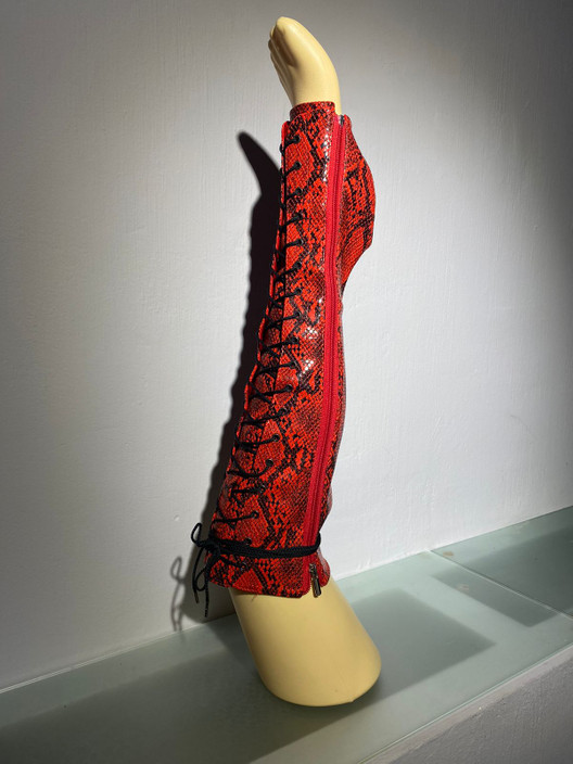 Краги до колена красная змея