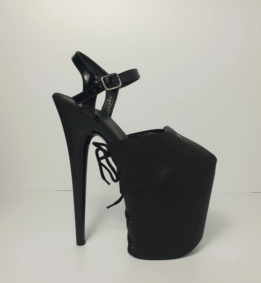 Защита на стрипы кожаная черная Lace