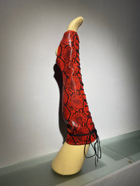 Краги до колена красная змея