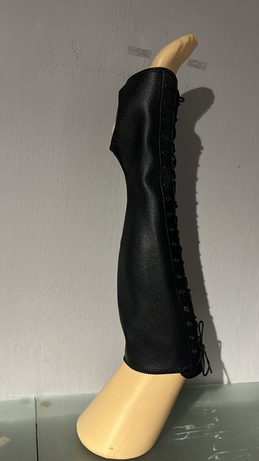 Краги до колена черные