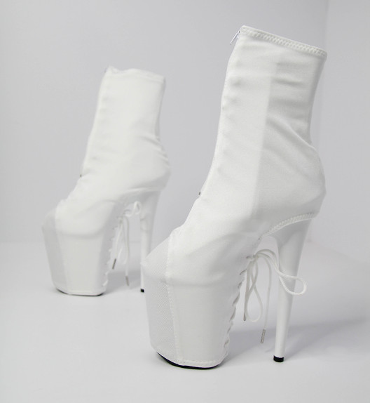 Защита-Чулок на стрипы белая Lace