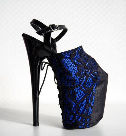 Защита на стрипы синяя с черным кружевом Lace