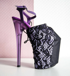 Защита на стрипы сиреневая с черным кружевом Lace