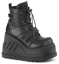 Ботинки на платформе Demonia черные STO13/BVL