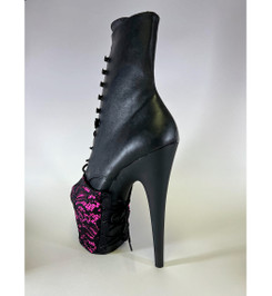 Защита на стрипы розовая с черным кружевом Lace