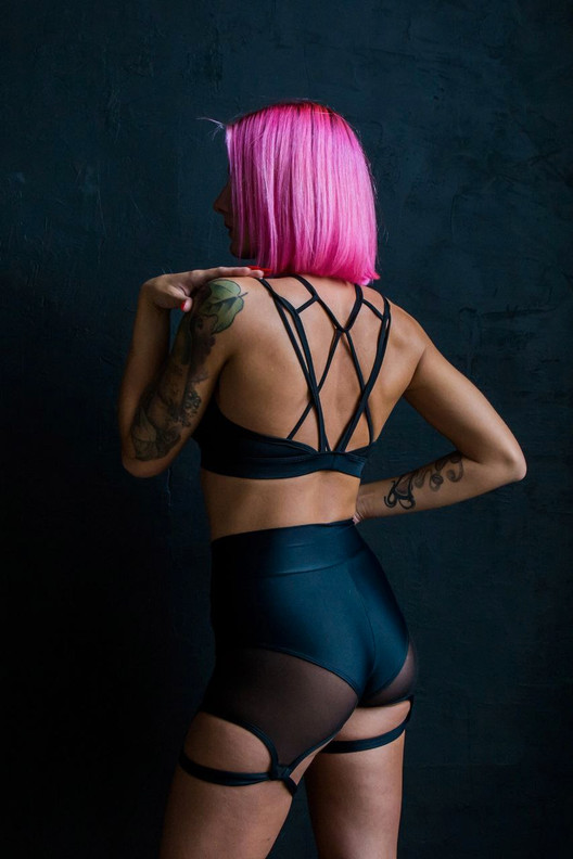 Топ черный Zena StripBoutique