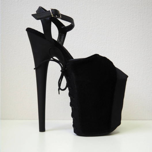 Защита на стрипы бархатная черная Lace